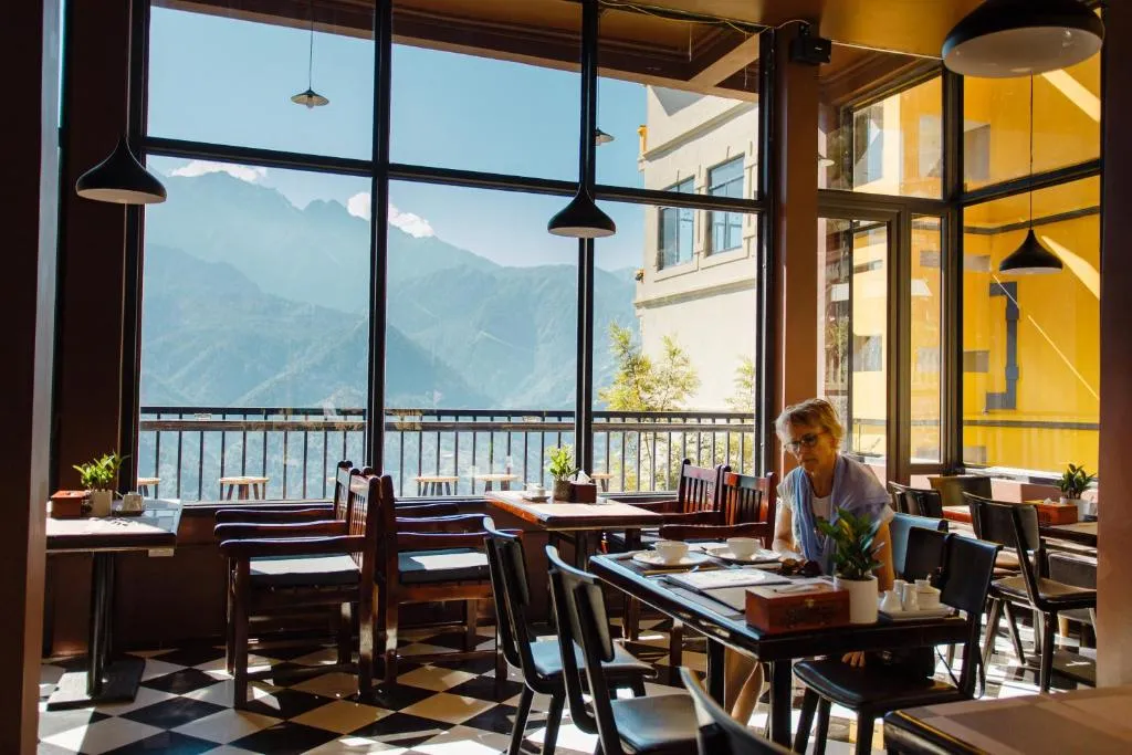 Sapa hotel with mountain view